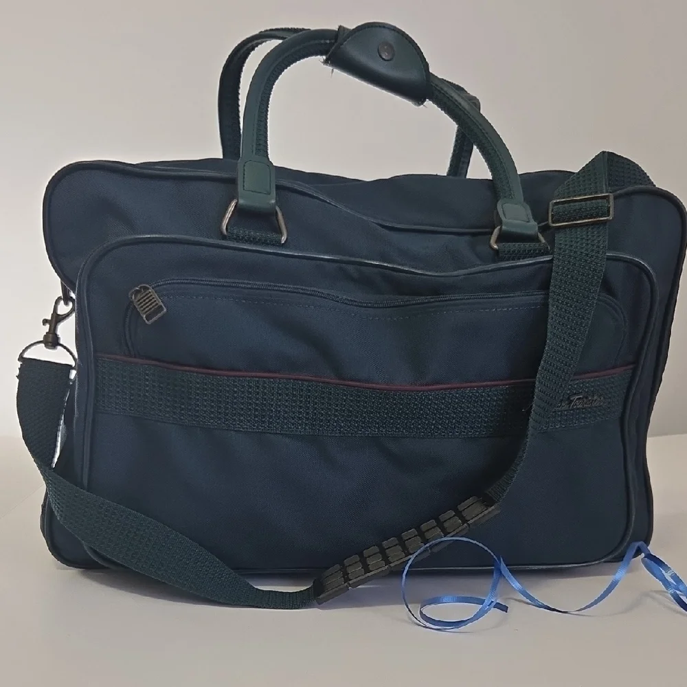 Vintage American Tourister Stylish Teal Carry On/Over Night Bag